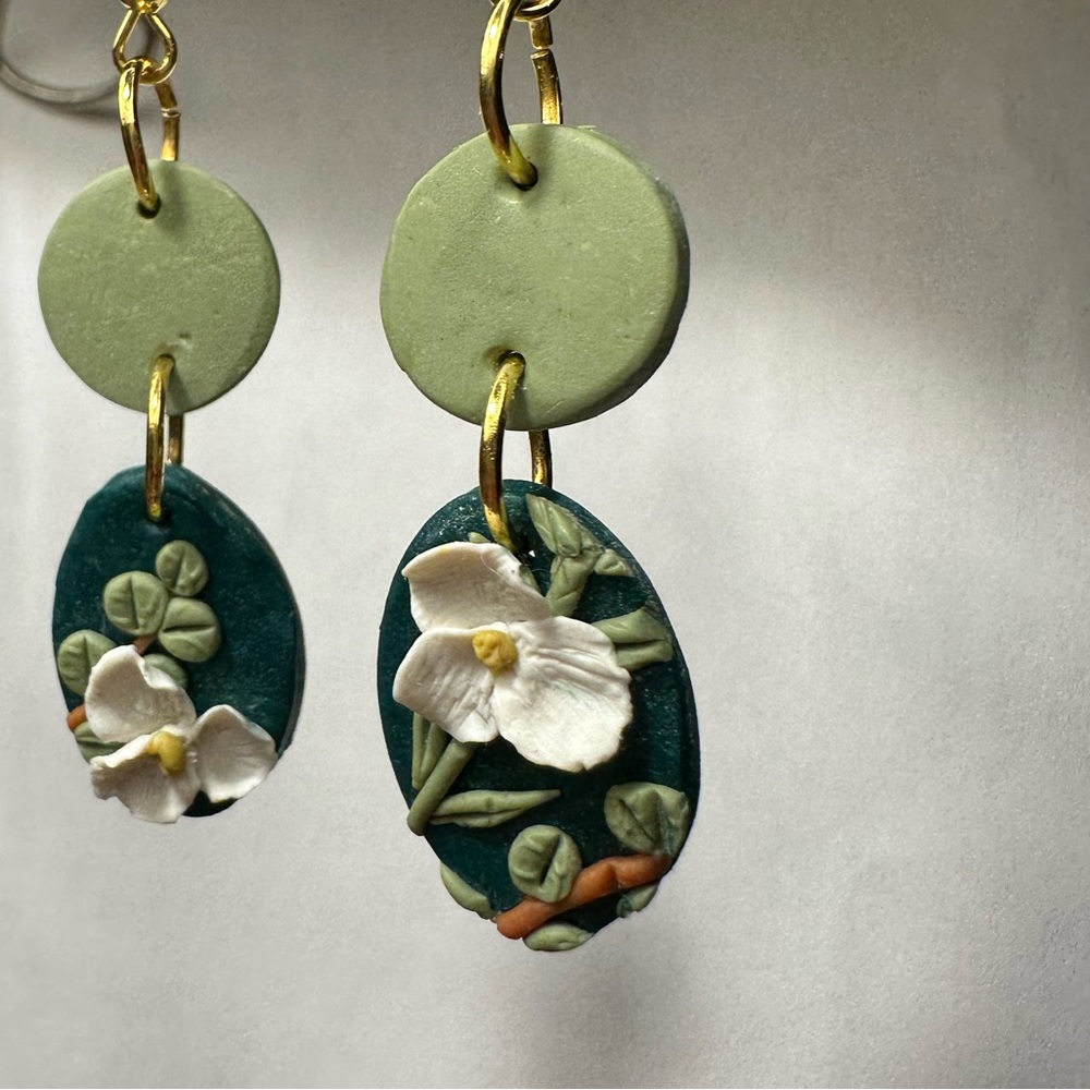 Handmade polymer clay earrings green leaves with white flowers - Picture 2 of 3